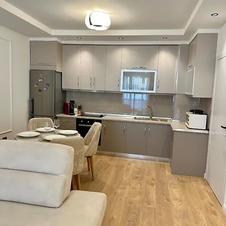 公寓 Irni Apartament *