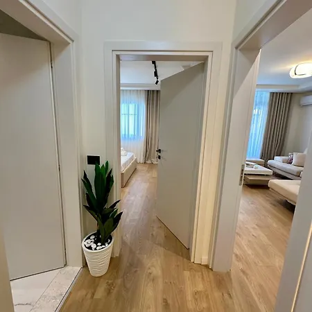 公寓 Irni Apartament 地拉那
