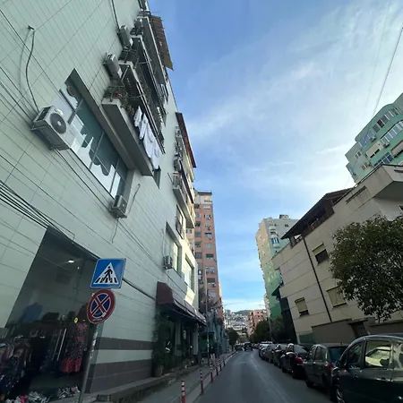 公寓 Irni Apartament *