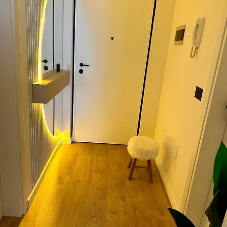 公寓 Irni Apartament 地拉那