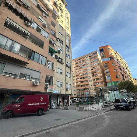 公寓 Irni Apartament *