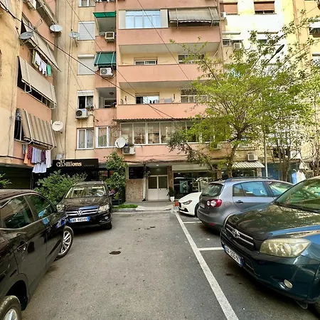 公寓 Irni Apartament 地拉那